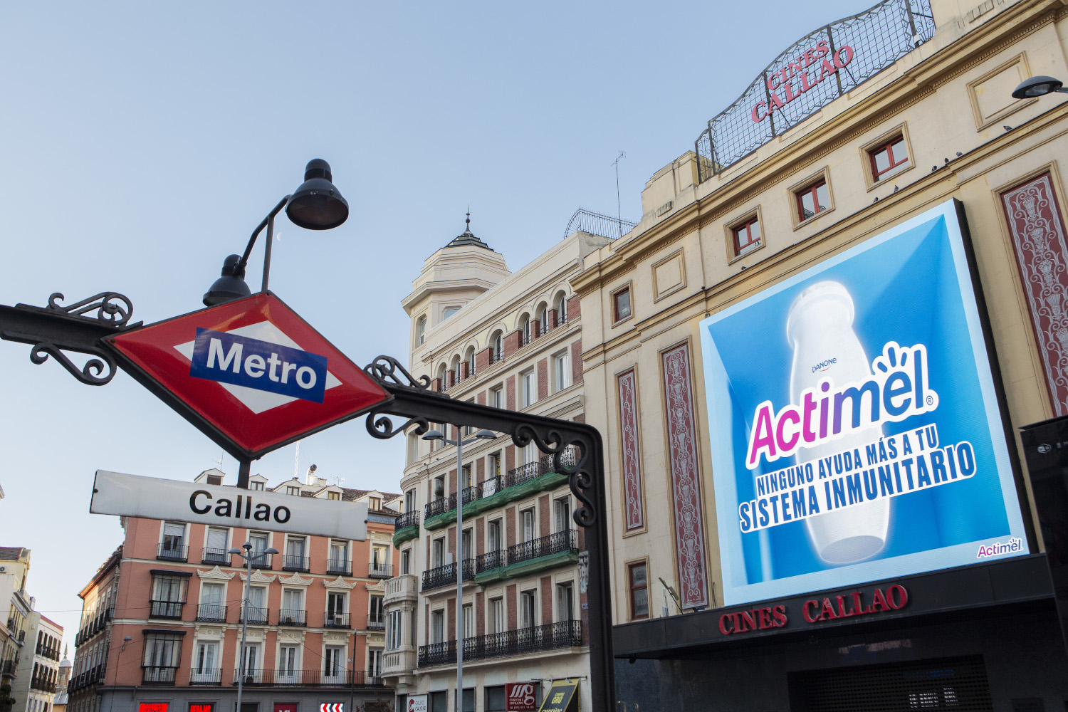 ACTIMEL - Publicidad exterior Madrid