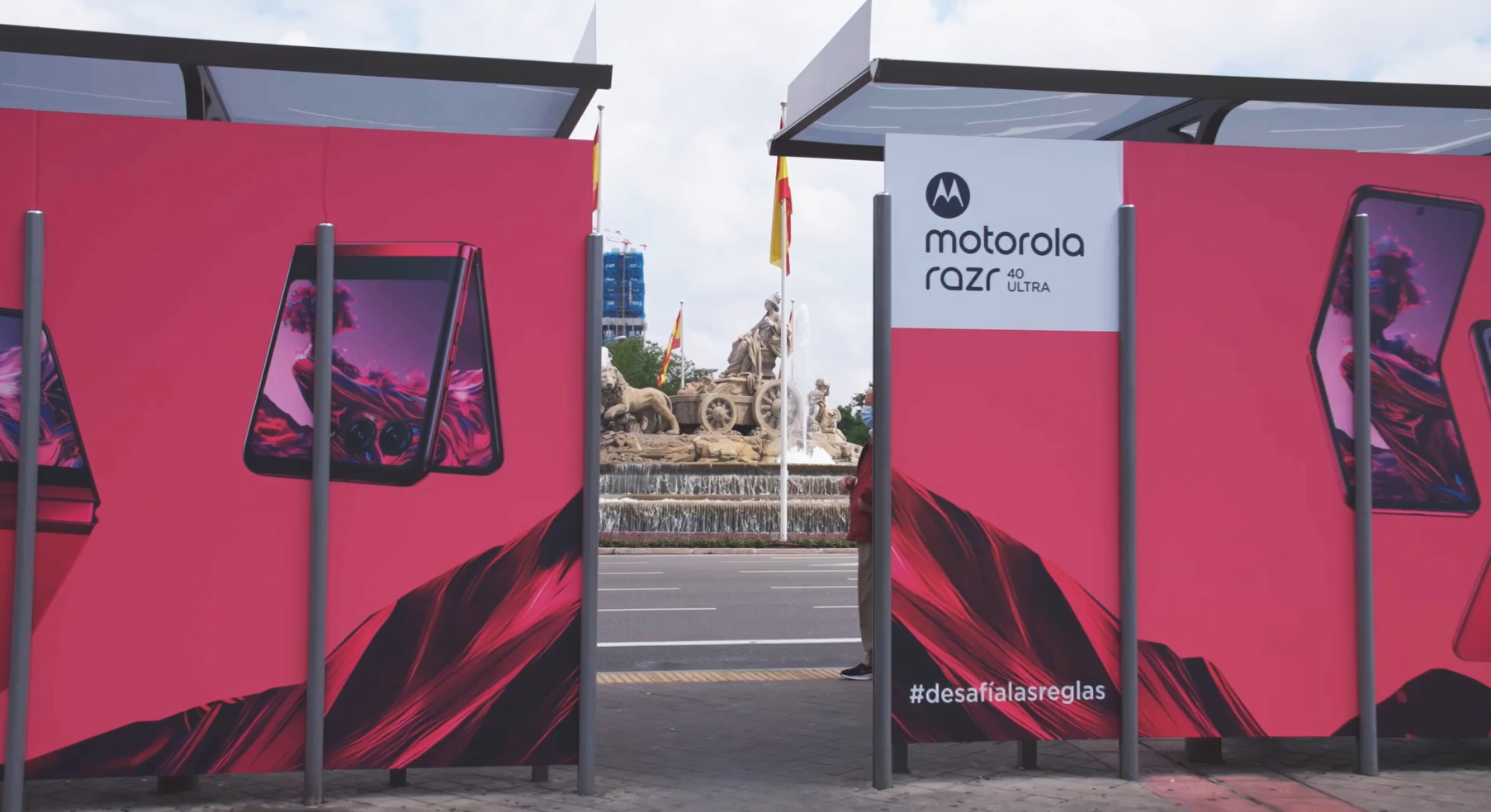 Motorola. Color magenta. Ext 2. Junio 2023