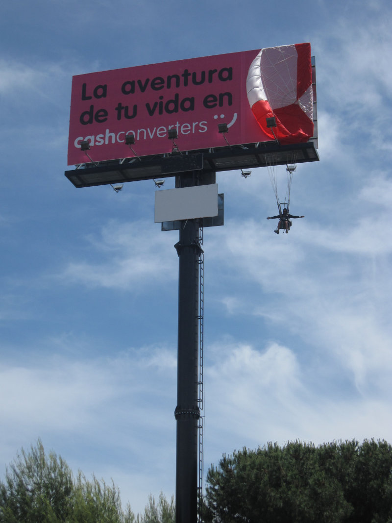 Cash Converters. Ext 3. Paracaidista. Premios junio 2010