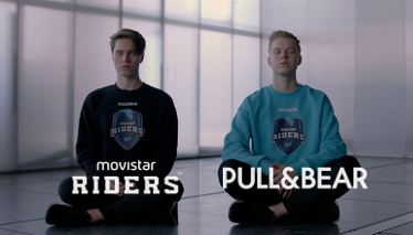 Movistar Riders y Pull&Bear llevan la misma camiseta