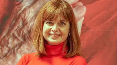 Sra. Rushmore comunica los cambios en su departamento de estrategia