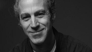 Tomás Ostiglia sustituye a Pancho Cassis como director creativo ejecutivo de Lola MullenLowe