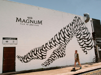 Magnum: unas piernas de helado que evocan placer