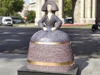 Marcas, creatividad y Meninas impulsan la solidaridad (y el comercio) de Madrid