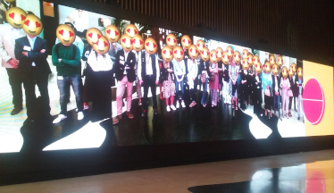 Clear Channel presenta su nuevo concepto y una gigantesca pantalla interactiva