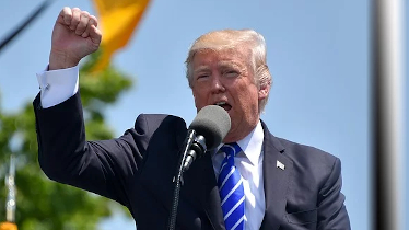 Donald Trump y Michael Bloomberg emitirán sendos spots en la Super Bowl