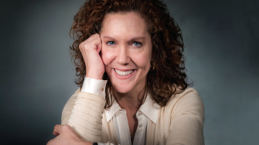 Amy Fuller (Accenture): "Si tienes nueva estrategia y nuevo propósito, debes renovar tu marca"