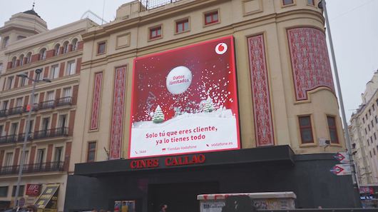 Vodafone, Sra. Rushmore e Ymedia realizan la primera campaña 3D en Callao City Lights