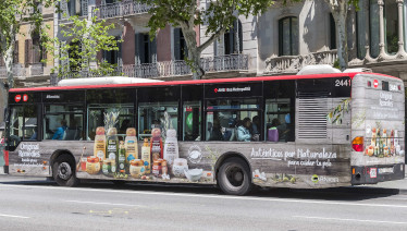 Promedios retiene la publicidad de los autobuses de Barcelona