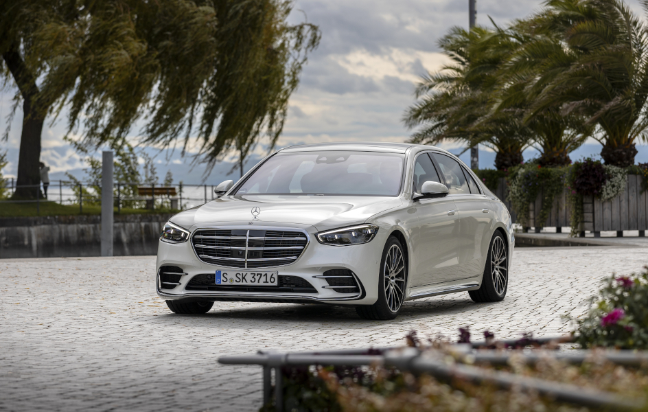 Mercedes-Benz concentra su publicidad mundial en Omnicom