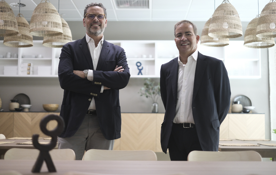 Dentsu patrocina los Premios Genio
