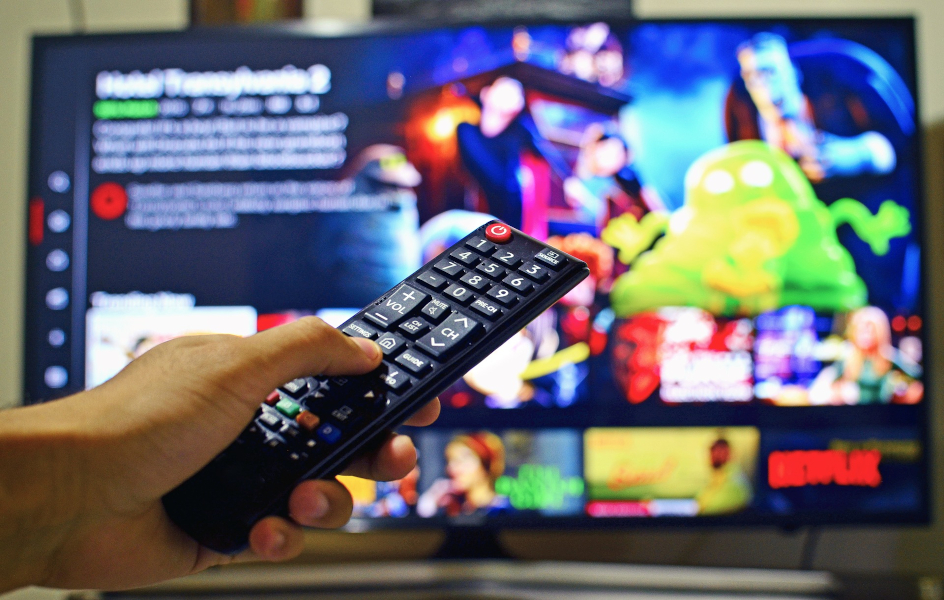 La presión publicitaria en TV cayó en octubre respecto a 2020