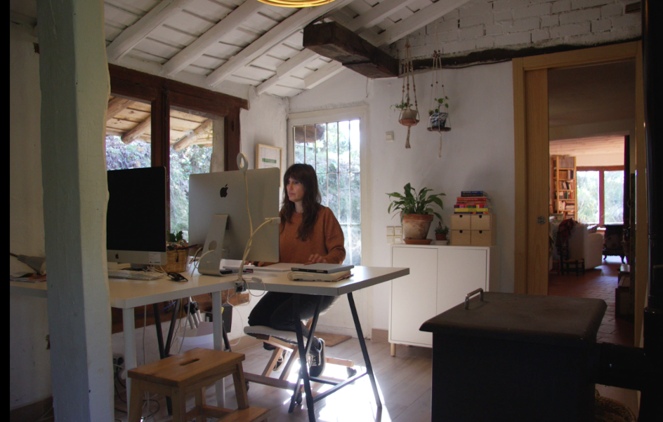 Correos vuelve a mirar a la España vaciada en su nueva campaña