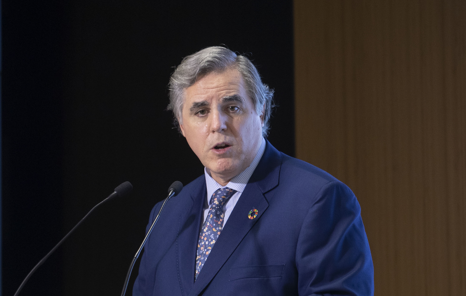 Miguel López-Quesada renueva como presidente de Dircom