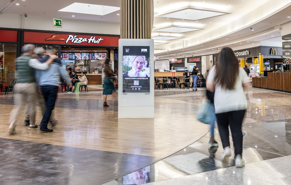 JCDecaux acuerda una alianza comercial con el grupo tecnológico Squirrel Media