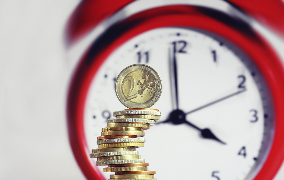 Desciende el salario bruto medio en las agencias