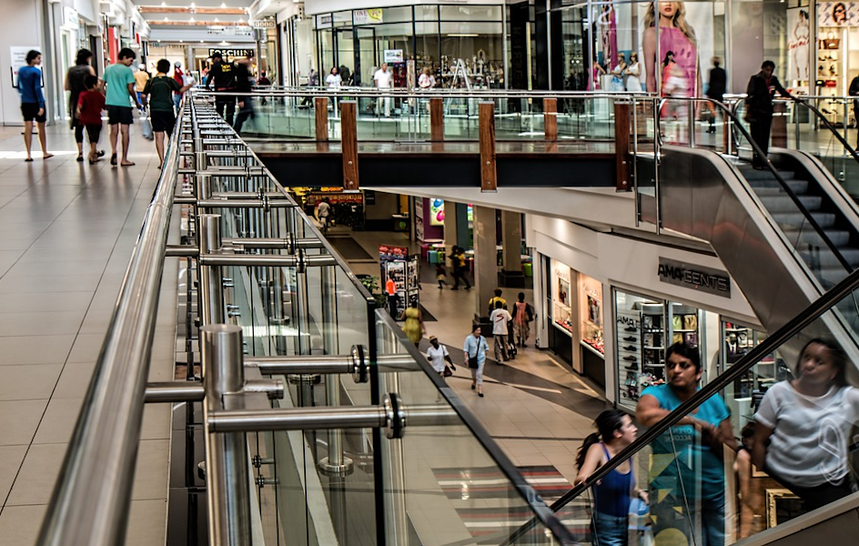 Las compras físicas se animan tras el fin de las restricciones