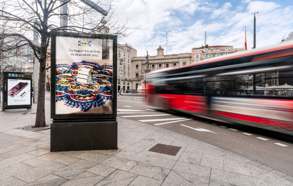 JCDecaux retiene el mobiliario urbano de Zaragoza