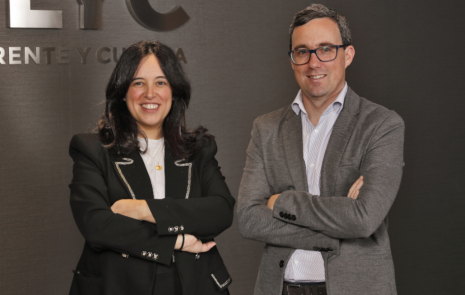 María Obispo y Jonathan Liege, promocionados a directores senior de LLYC