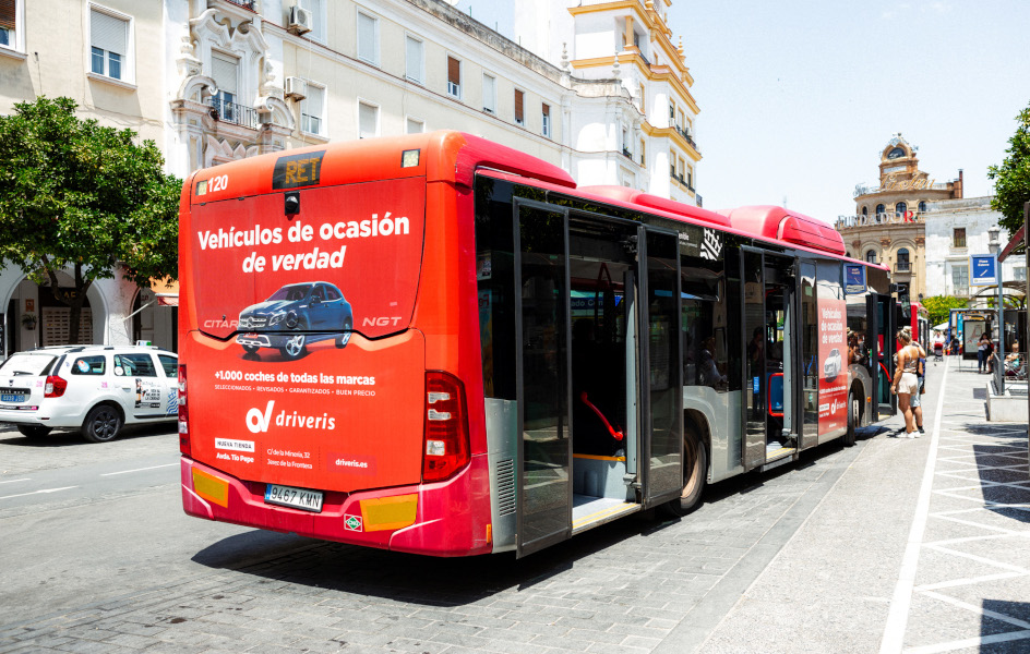 La Corporación Municipal de Jerez adjudica a Global la gestión de los autobuses urbanos