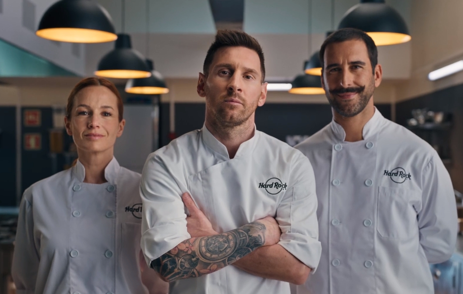 Leo Messi cambia el balón por los fogones en la nueva campaña de Hard Rock