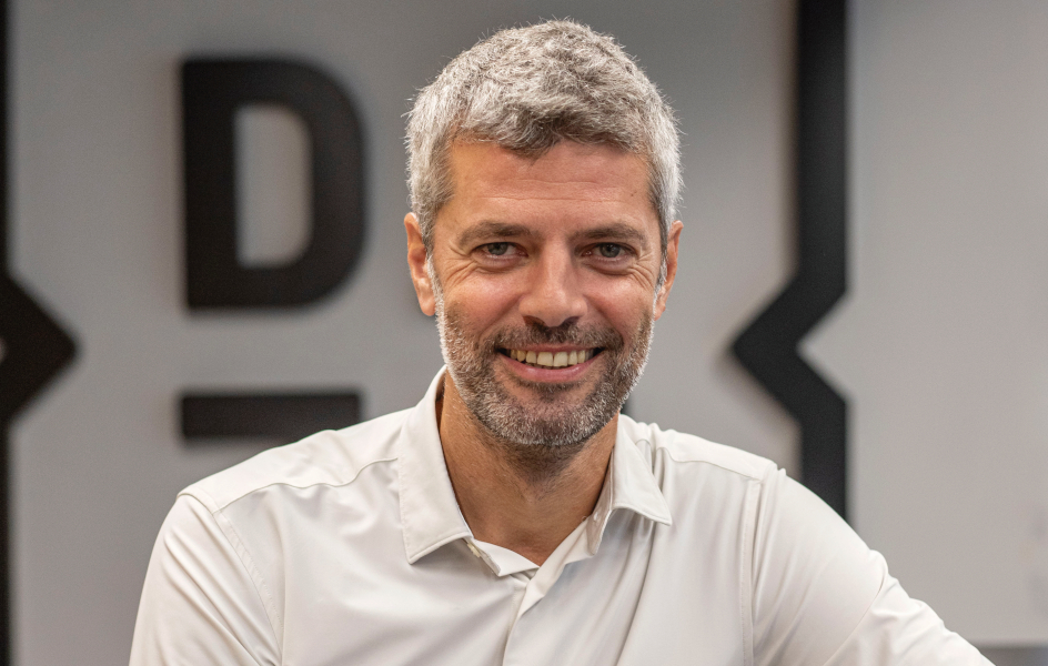 Alessio Sarina (DAZN): "El interés por el fútbol femenino está ahí y solo hay que alimentarlo"