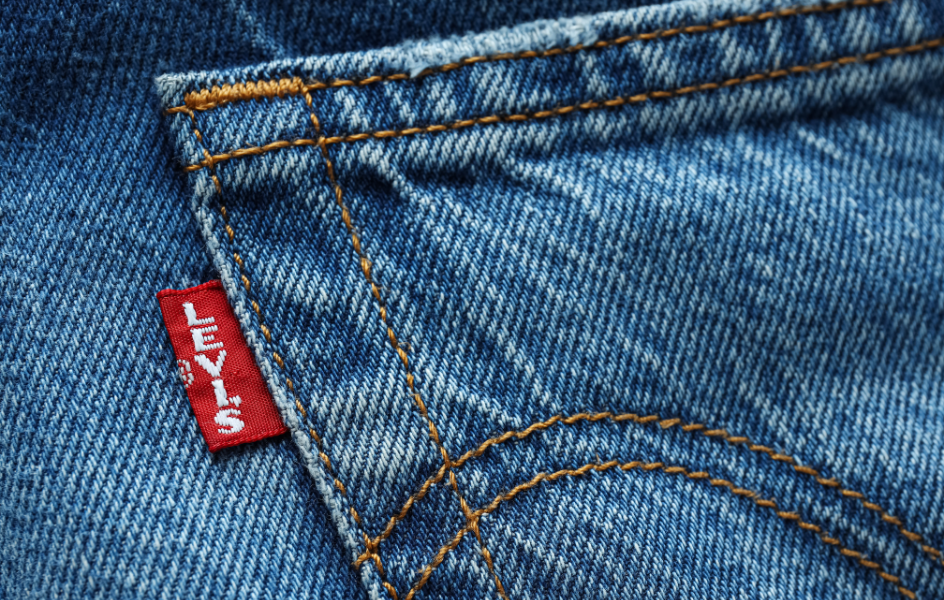 UM se hace con la cuenta mundial de medios de Levi’s