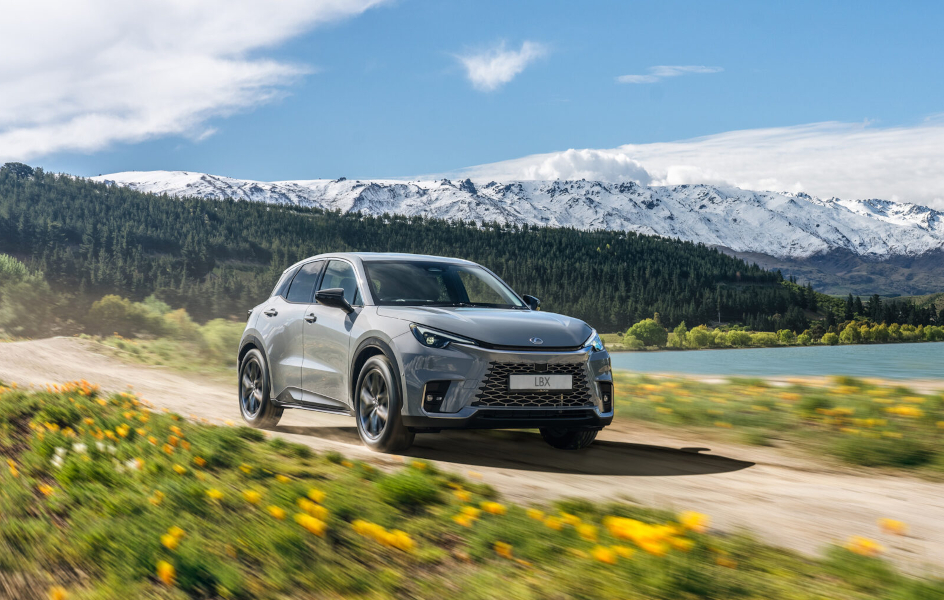 Lexus integra las áreas de comunicación y producto