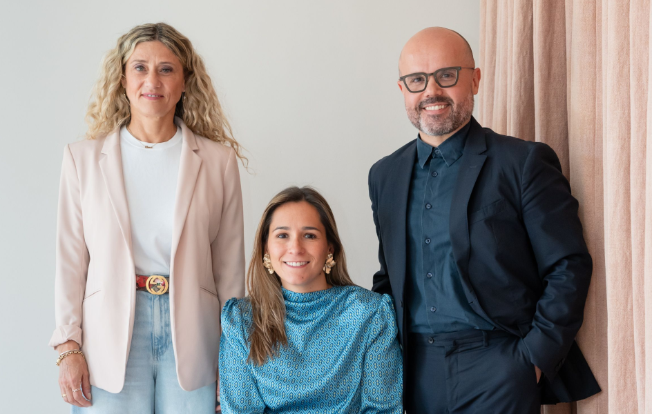 De izquierda a derecha: Elena Ferreras, Lina Calzado y Jorge Madrid. De izquierda a derecha: Elena Ferreras, Lina Calzado y Jorge Madrid.
