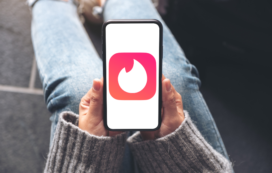 Tinder exige la verificación facial para sus nuevos usuarios en California