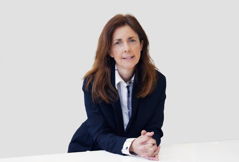 Blue Banana encuentra a su primera directora de marketing en Adolfo Domínguez