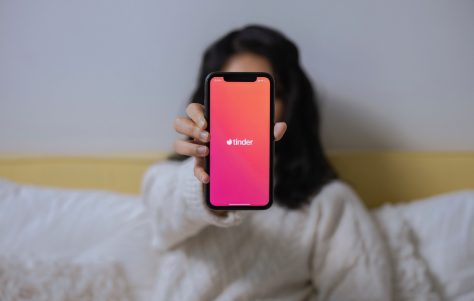 Tinder pone en manos de MeMe la gestión de sus redes sociales