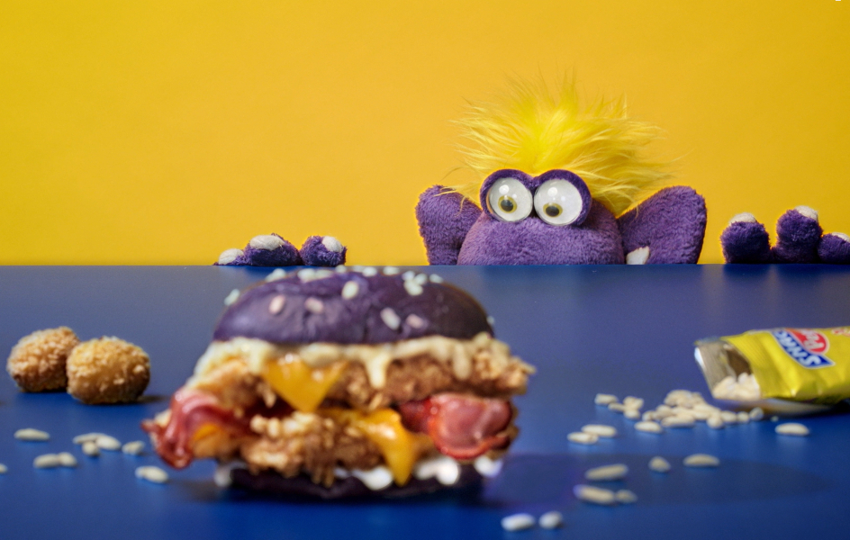 Monchito interrumpe el nuevo spot de KFC