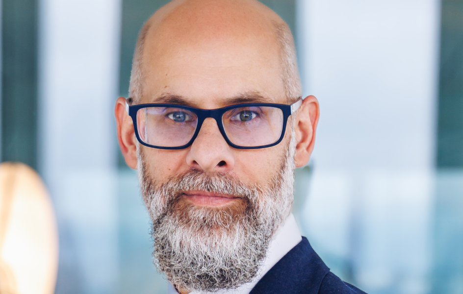 XI Mentes que despiertan Mentes: Dan Hagen