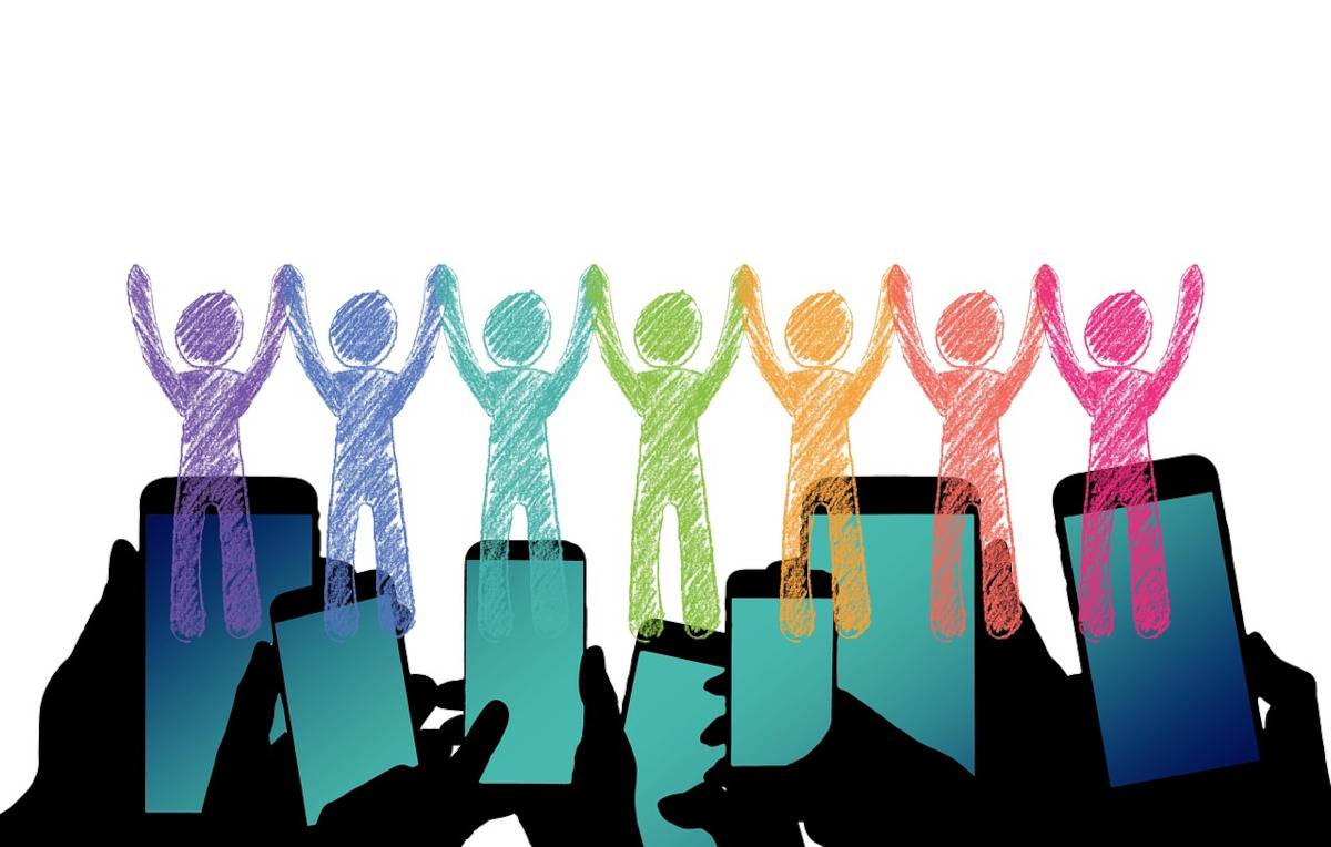 España plantea prohibir el acceso a las redes sociales a los menores de 16 años