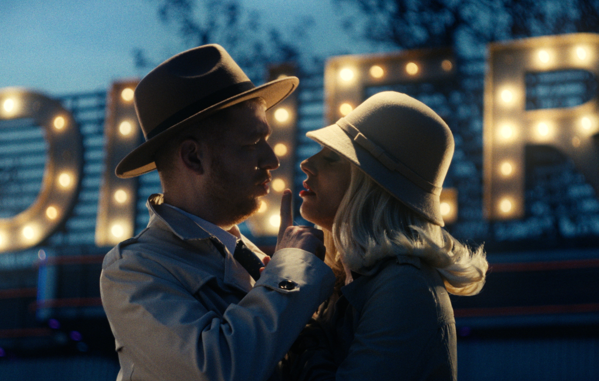 Popitas y Jumpers presentan su ‘crossover’ con una pieza protagonizada por Ernesto Sevilla