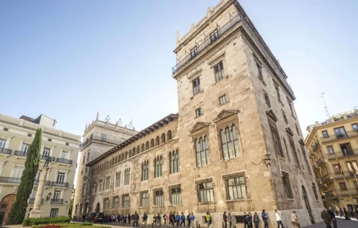 Mediaplus Equmedia y Arquetipo se adjudican la gestión de medios de la Conselleria de Educación valenciana