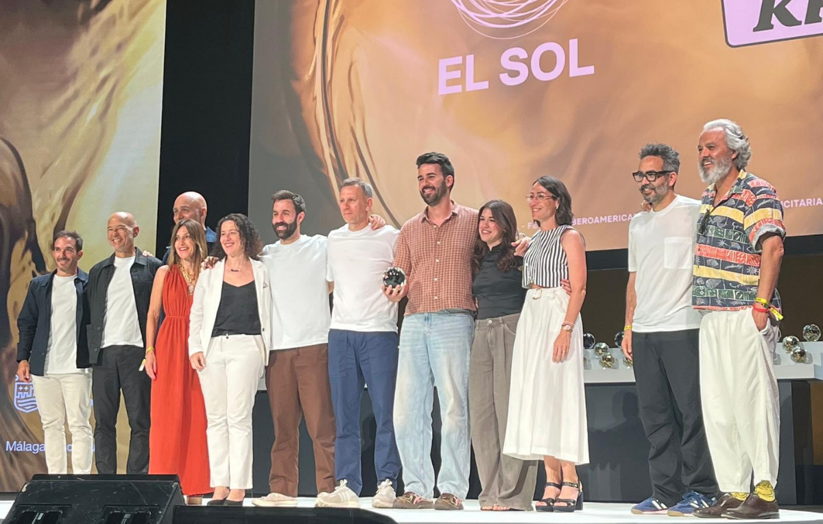 Entrega del premio al Anunciante del Año a KFC Entrega del premio al Anunciante del Año a KFC