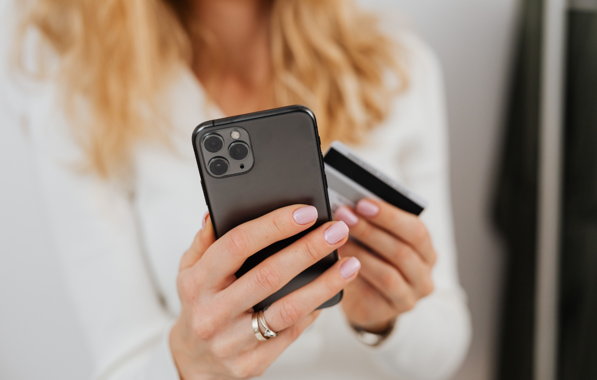 Instagram inspira, TikTok vende: así evoluciona el 'social commerce' en España