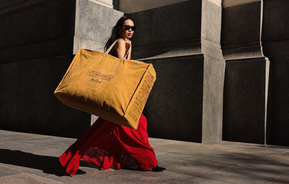 Gut se estrena para Chipotle con una bolsa gigante