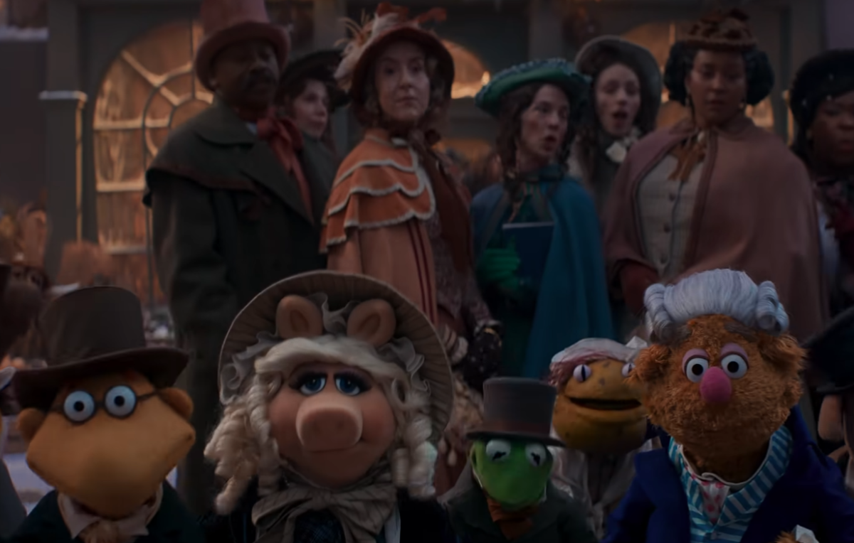 Walmart reúne a los Teleñecos con Walton Goggins en su cuento de Navidad