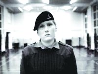 “Don't talk. Don't touch. Don't walk…’’: ‘Litany’, una referencia perdurable