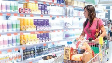 Las expectativas económicas de los españoles mejoran, pero no la disposición a comprar