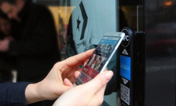 Clear Channel lanza una plataforma global de publicidad exterior móvil interactiva