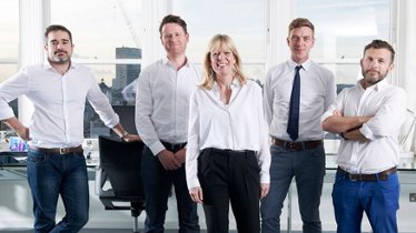 M&C Saatchi compra LMFM