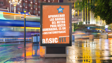 Indira comienza a trabajar para la cadena de gimnasios Basic-Fit