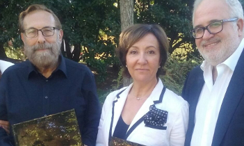 Esther Valdivia y Ricardo Pérez, primeros socios de honor de Agencias de España