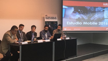 El móvil, herramienta de compra: más del 40% de los internautas españoles lo usan