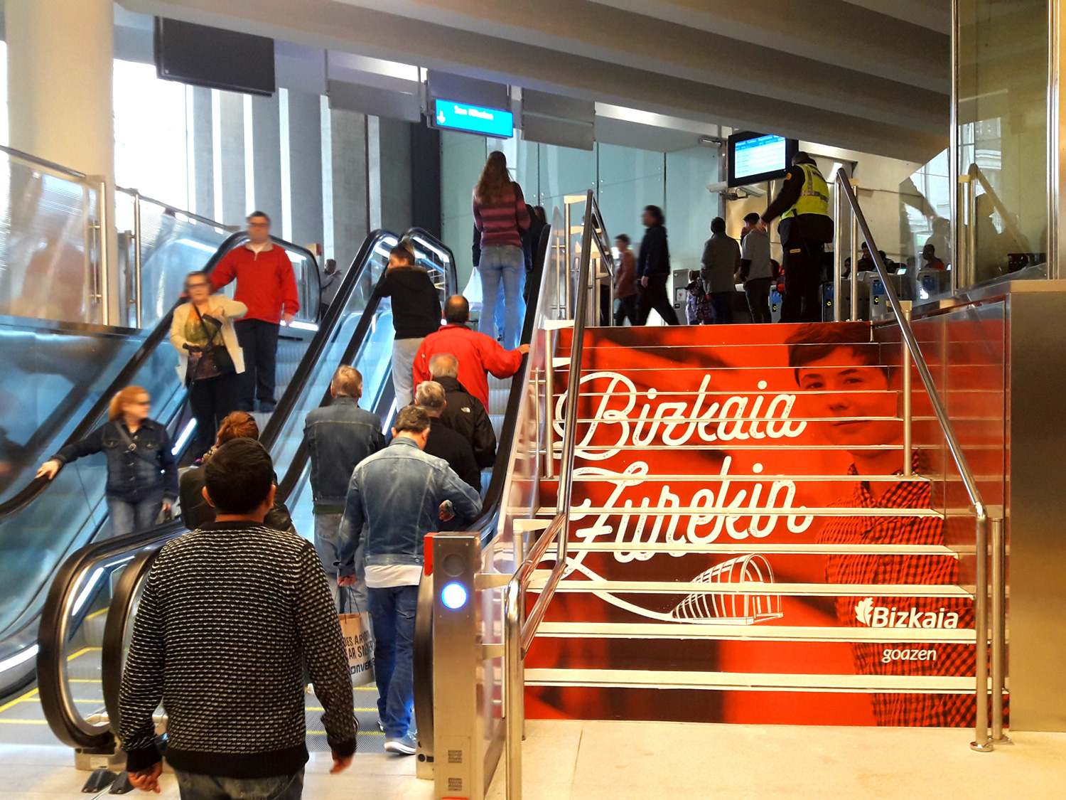 JCDecaux amplía su presencia en el Metro de Bilbao
