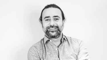 SrBurns ficha a un director de marketing y desarrollo